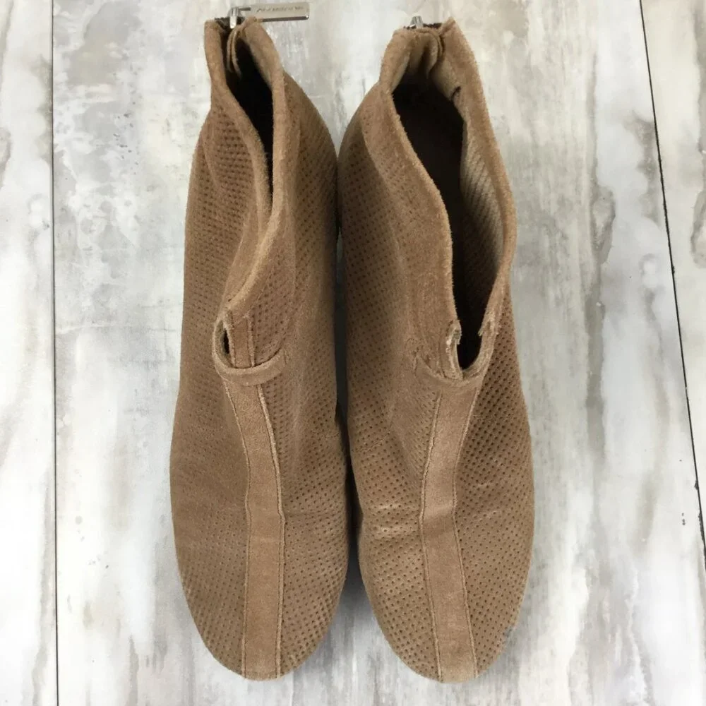 Aquatalia Tan Booties 8